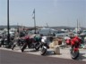Motos et Yachts dans un dcor de carte postale